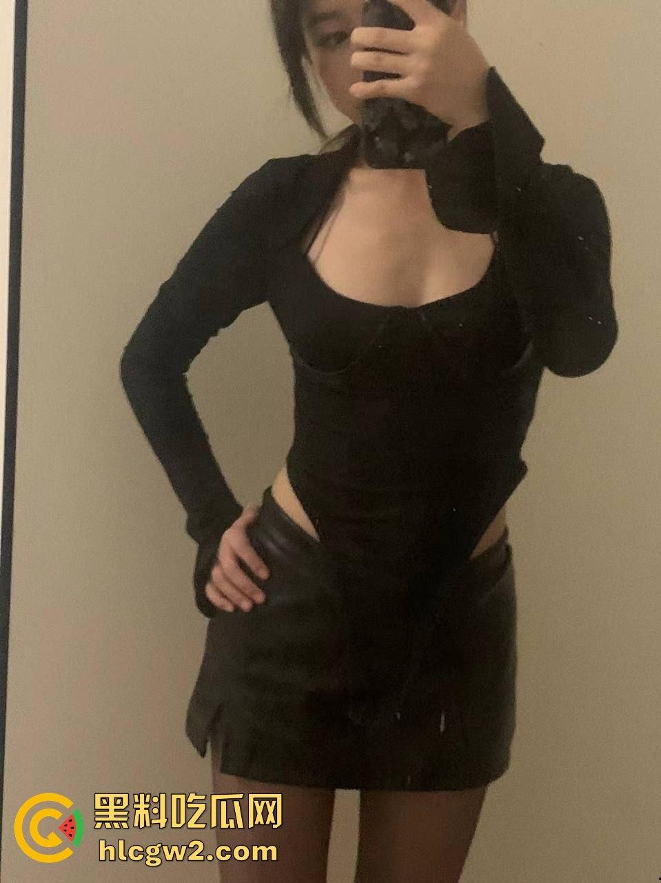 瓜友投稿表弟介绍的大三骚妹妹【李雪菲】放假期间赚生活费 2K包夜物有所值 真他妈顶！  第7张