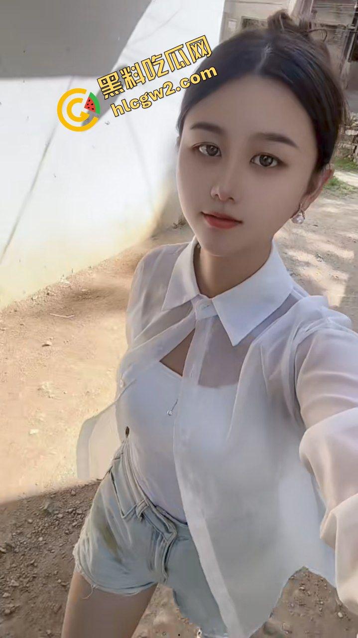 抖音江西农村反差寡妇『10.27』没工作下海做鸡 露奶酒店后入骚逼 独家曝光！  第5张