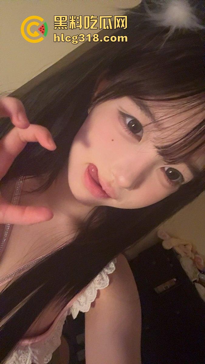 抖音清纯美少女【鳗鱼mumu】高颜值童颜巨乳 反差母狗 收费福利视频曝光泄露！  第5张