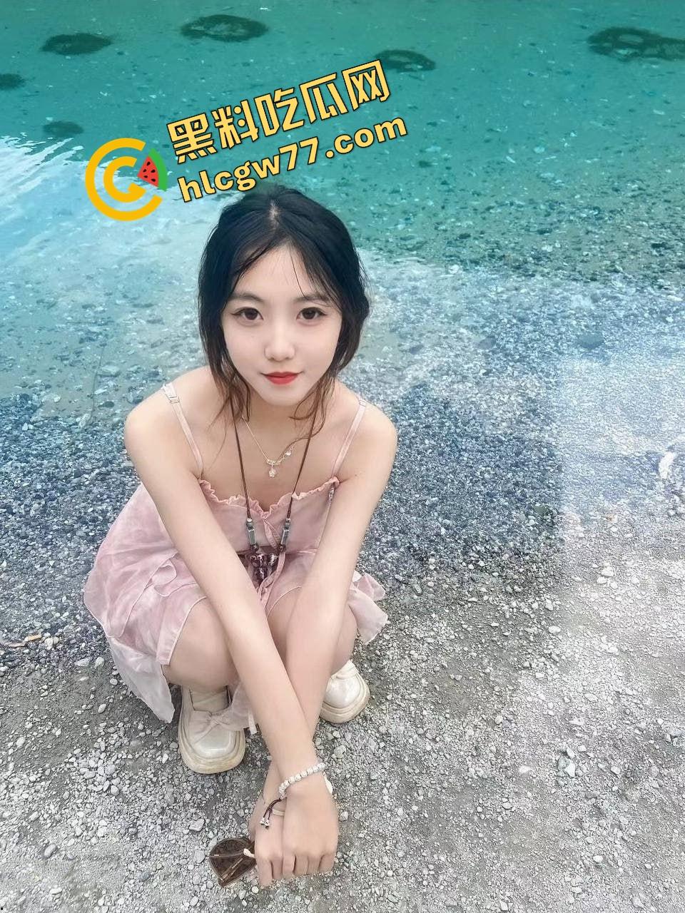 邯郸高颜值理发店小妹【兔兔】学徒眼镜骚货，天然喜欢捆绑调教，越绑越湿，骚穴夹得翻红抽搐！  第2张