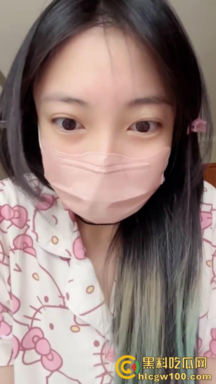 19岁福利姬【小狗】私拍合辑！身材颜值都非常不错 年轻的身体总是充满活力 一手道具玩的如火纯青！  第1张