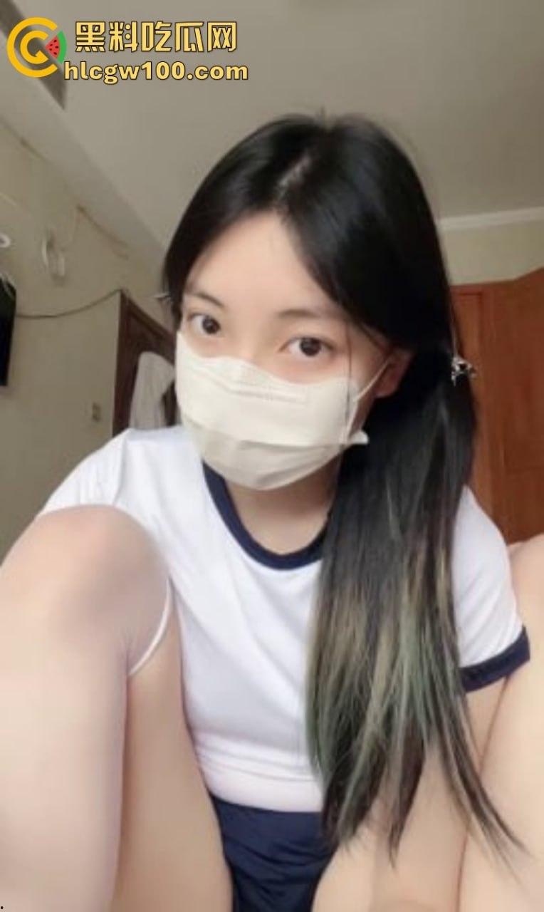 19岁福利姬【小狗】私拍合辑！身材颜值都非常不错 年轻的身体总是充满活力 一手道具玩的如火纯青！  第4张