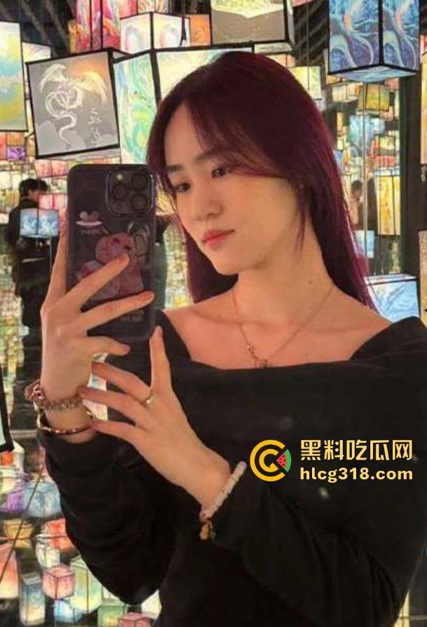 海角乱伦，酒后强上醉酒表姐，无套输出激情泄欲，巨大母乳摇摇晃晃，事后她哭的很伤心！  第1张