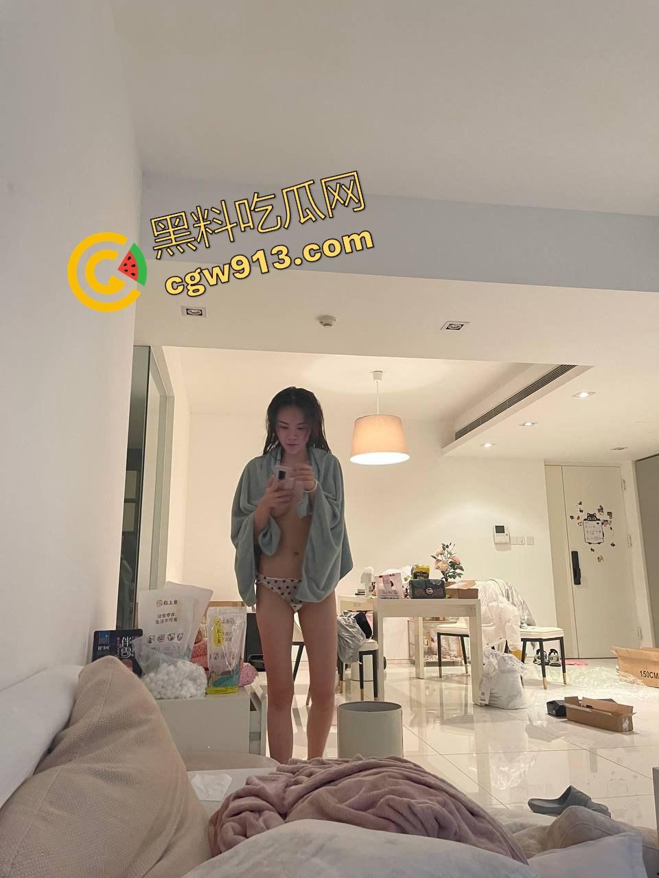 南昌外卖群里天天喊减肥的姑娘，朋友圈晒努力考证，其实夜里跪在床边被金主无套爆操，精液夹着走路去打工！  第3张