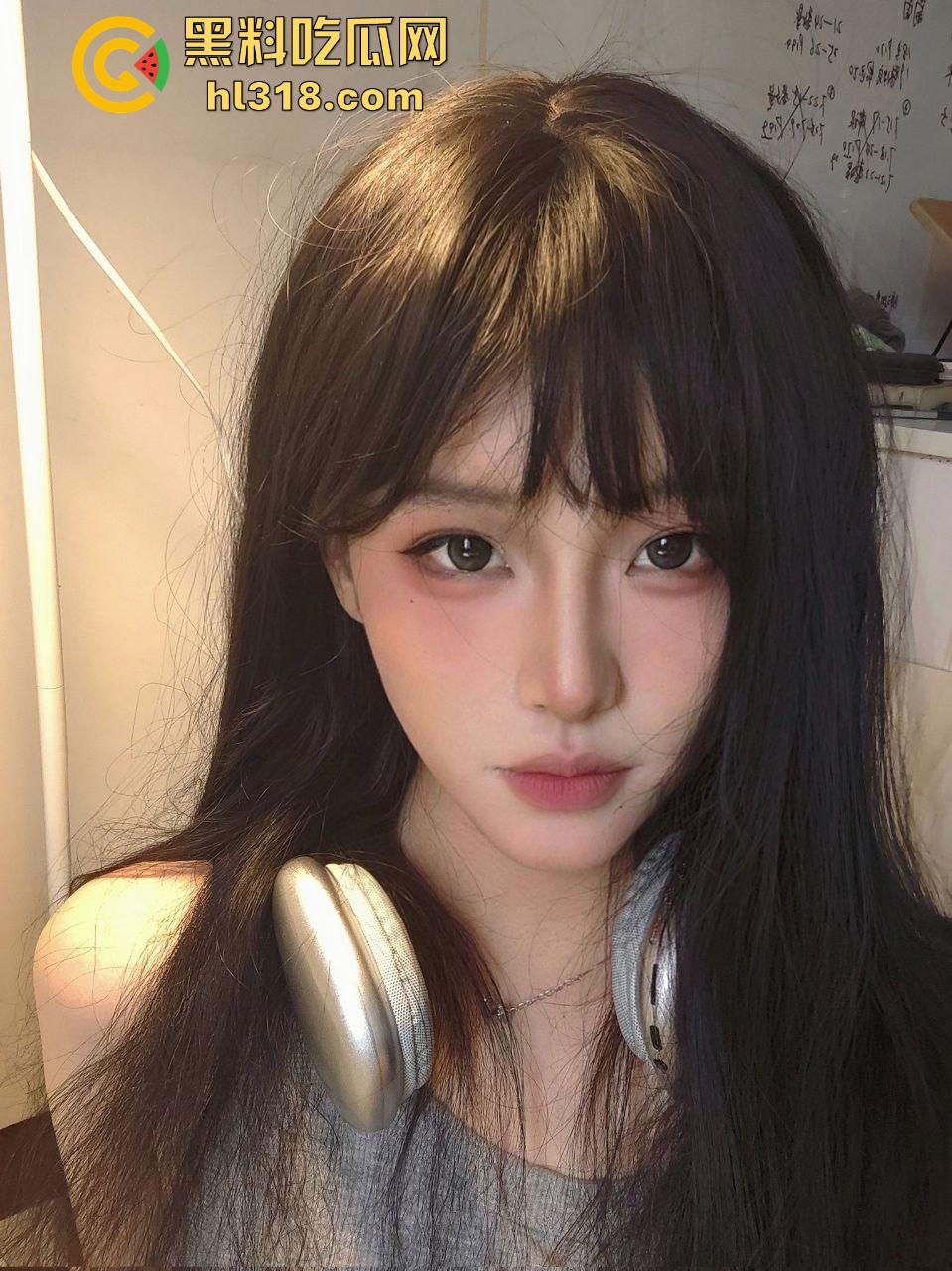 推特神秘嫩乳美女，私拍电击自虐视频流出，沉迷电击快感无法自拔，电击腰肢至全身震颤！  第1张