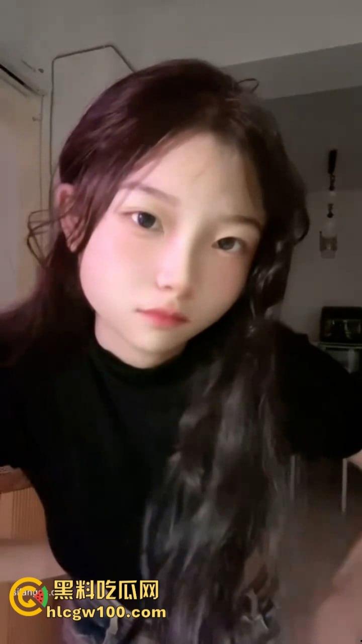 抖音极品小妖精【萌大奶】发浪视频让你血脉偾张 丰满身材巨乳肥臀妖娆舞姿一对巨乳抖不停！  第12张