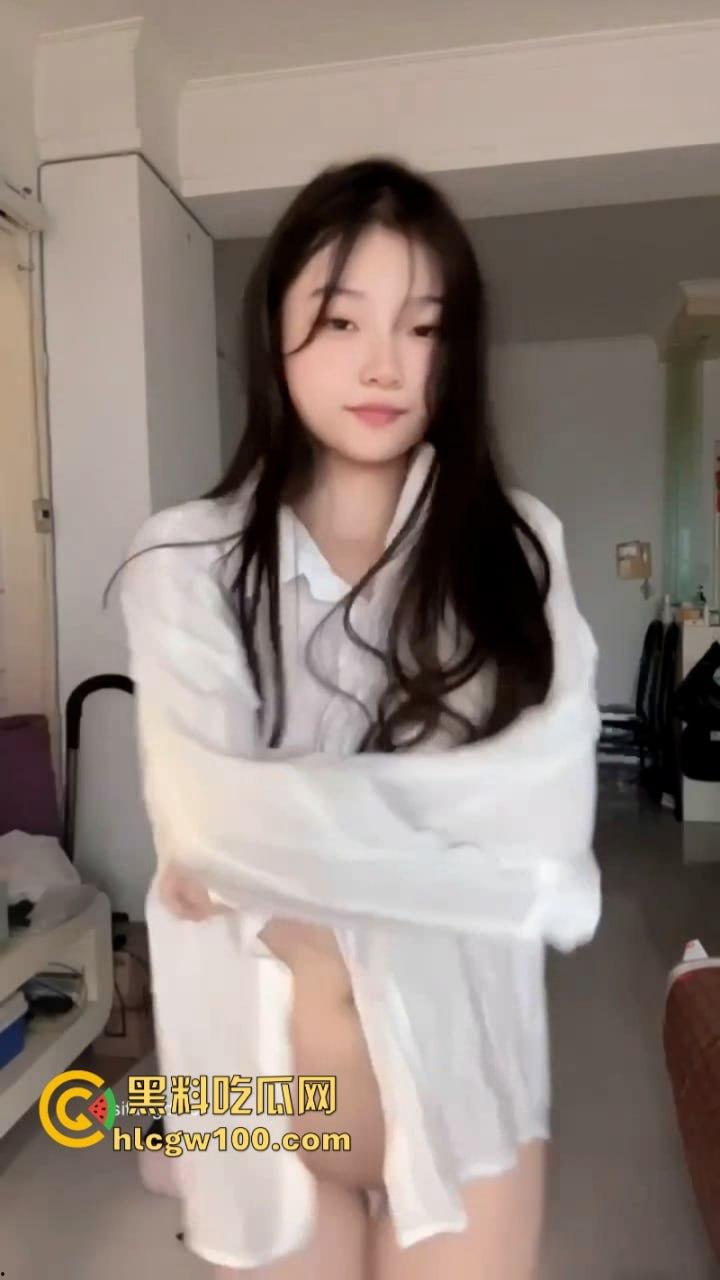 抖音极品小妖精【萌大奶】发浪视频让你血脉偾张 丰满身材巨乳肥臀妖娆舞姿一对巨乳抖不停！  第13张