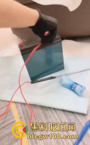 黑丝高跟电击鲍鱼了解一下，少女被调教到淫叫抽搐，带电的鲍鱼咬一口怕是连舌头都麻，你敢吃电击鲍鱼吗？  第12张