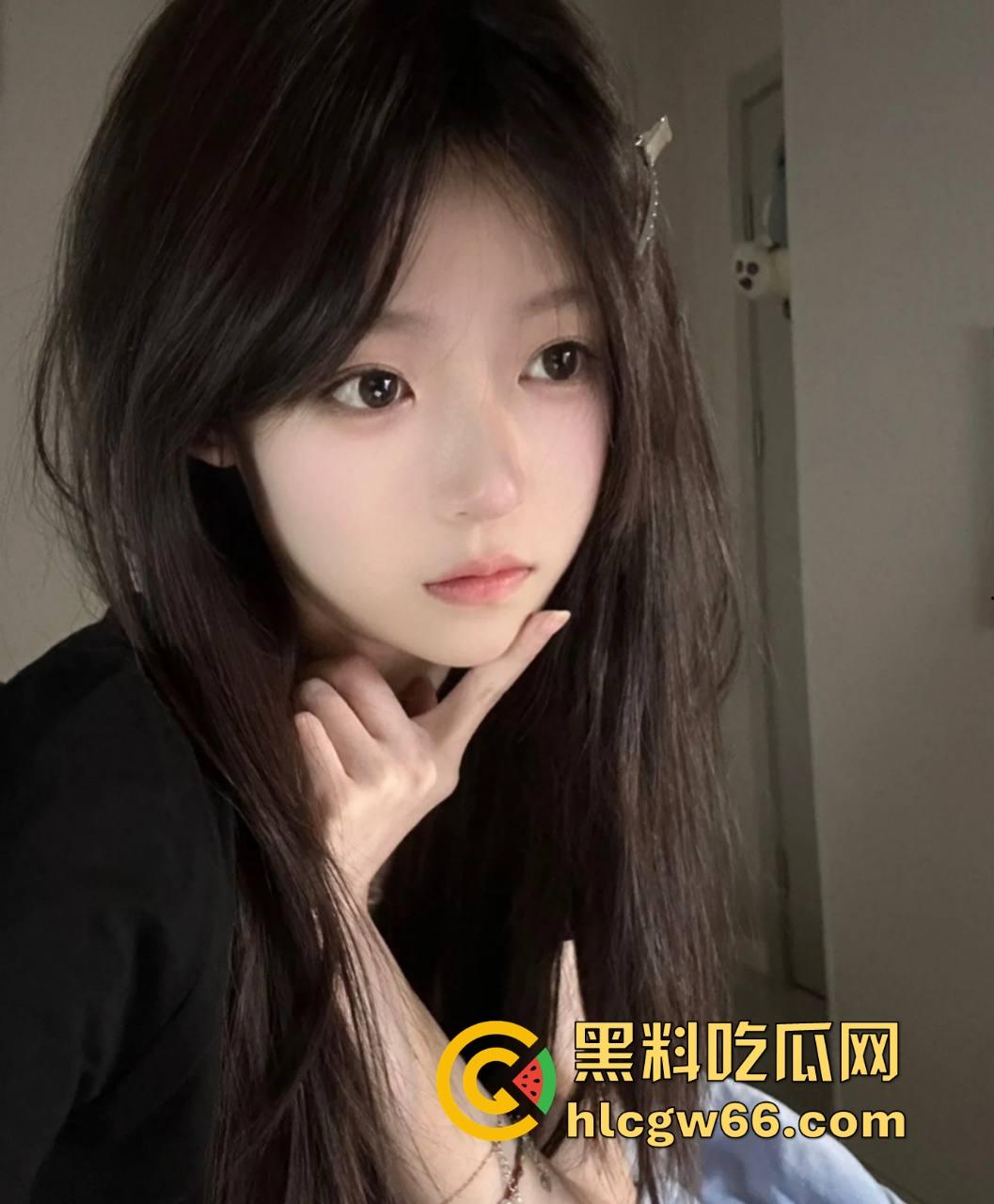 帝都5000买双飞两个学生妹轮番上阵伺候，干累了还能换口味，轮流骑互舔逼伺候得像皇帝爷！  第5张