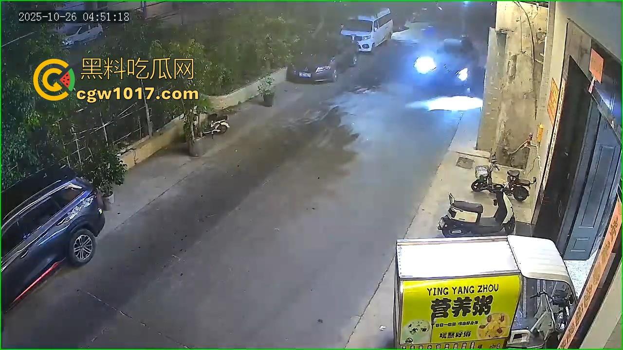 鬼火少年深夜惨遭横祸！深夜凌晨被醉酒司机撞了个倒头就睡，人都飞起来了，车的零件都着火了，极其惨烈！  第1张