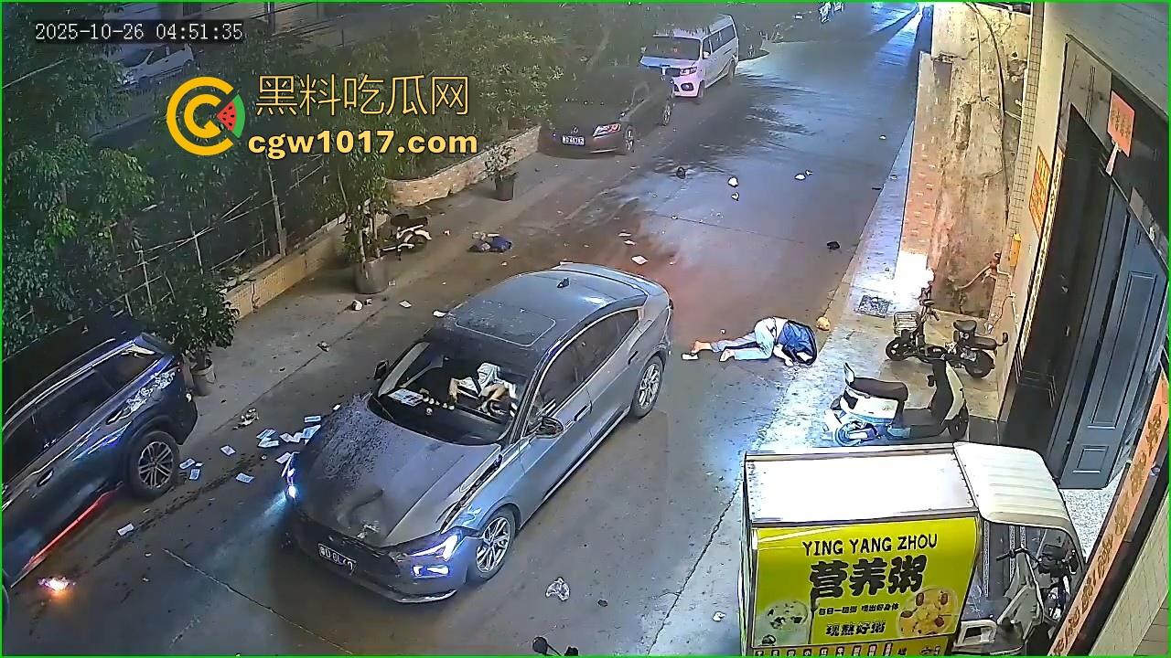 鬼火少年深夜惨遭横祸！深夜凌晨被醉酒司机撞了个倒头就睡，人都飞起来了，车的零件都着火了，极其惨烈！  第4张