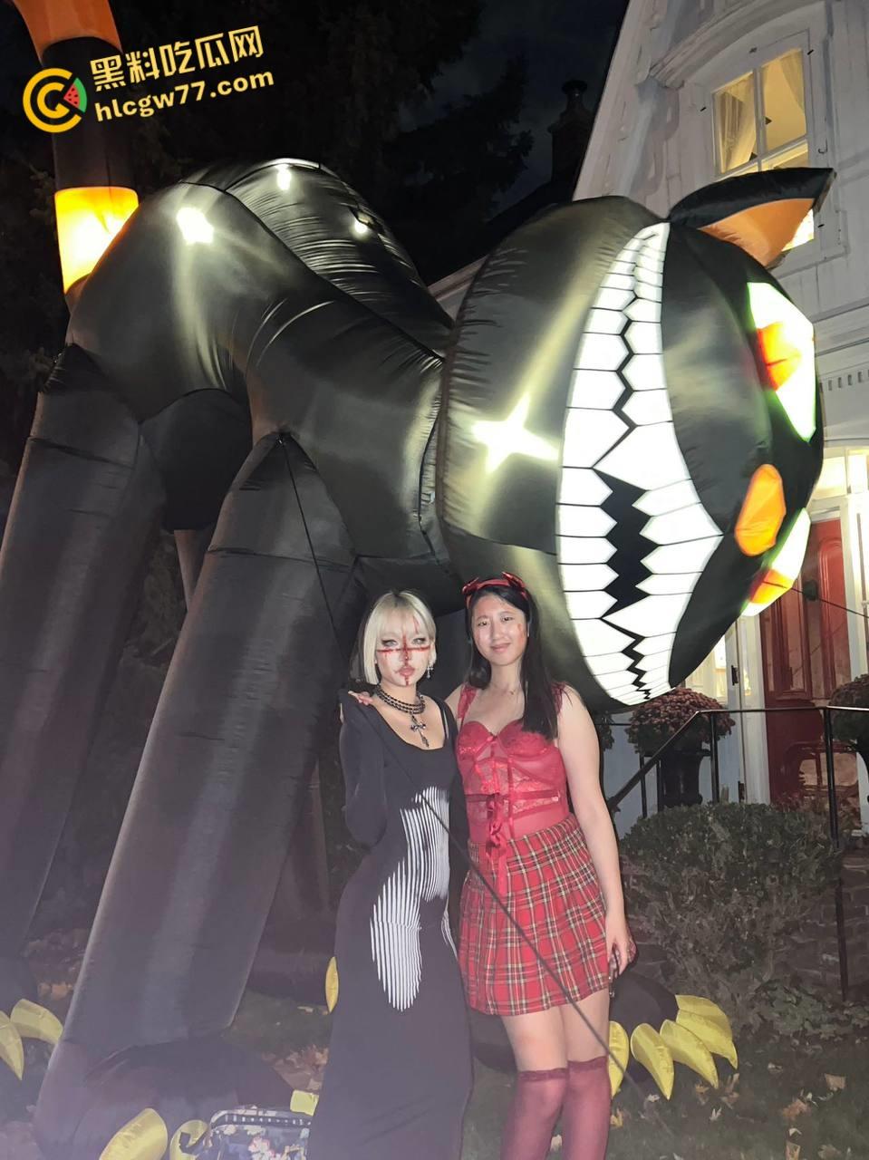 广东财经女大学生【方蔷薇】，被炮友出租屋激情肆意调教， 后入猛插淫叫跌宕起伏 !  第1张