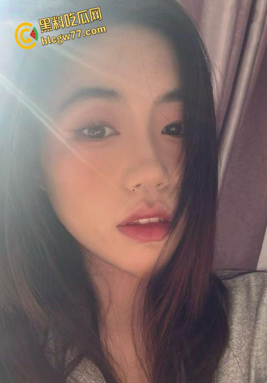 南京财务【陈琳】反差私拍曝光!豪乳翘臀情趣诱惑,骚浪姿势掀翻全网! 第1张 南京财务【陈琳】反差私拍曝光!豪乳翘臀情趣诱惑,骚浪姿势掀翻全网! 第1张