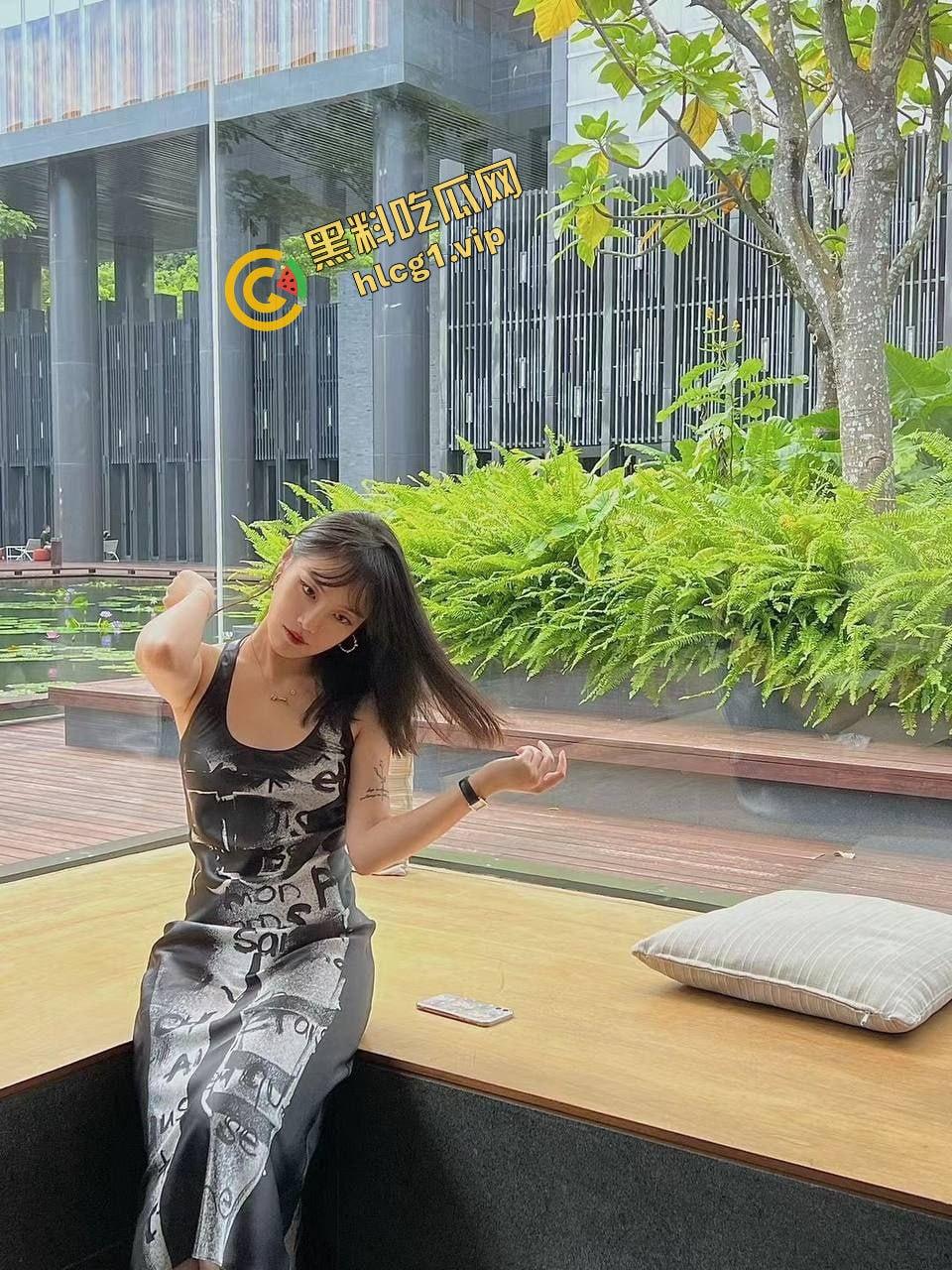 爱她就满足她！性欲爆棚人妻母狗『邹娜』以不爱我为理由与男友分手 惨遭曝光！  第1张