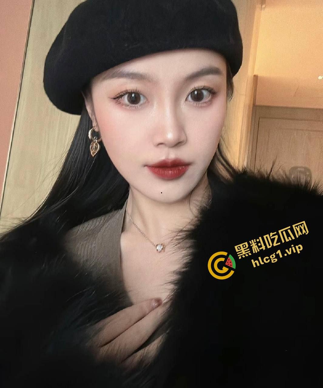 爱她就满足她！性欲爆棚人妻母狗『邹娜』以不爱我为理由与男友分手 惨遭曝光！  第2张