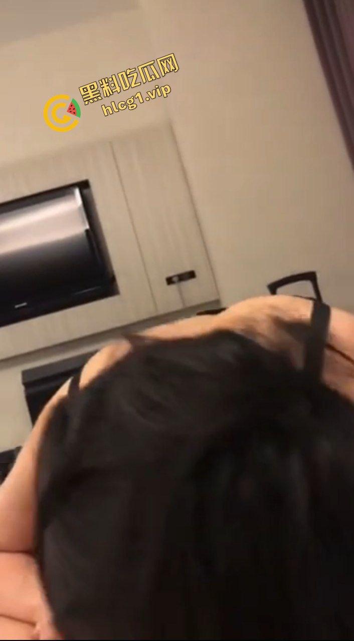 爱她就满足她！性欲爆棚人妻母狗『邹娜』以不爱我为理由与男友分手 惨遭曝光！  第8张