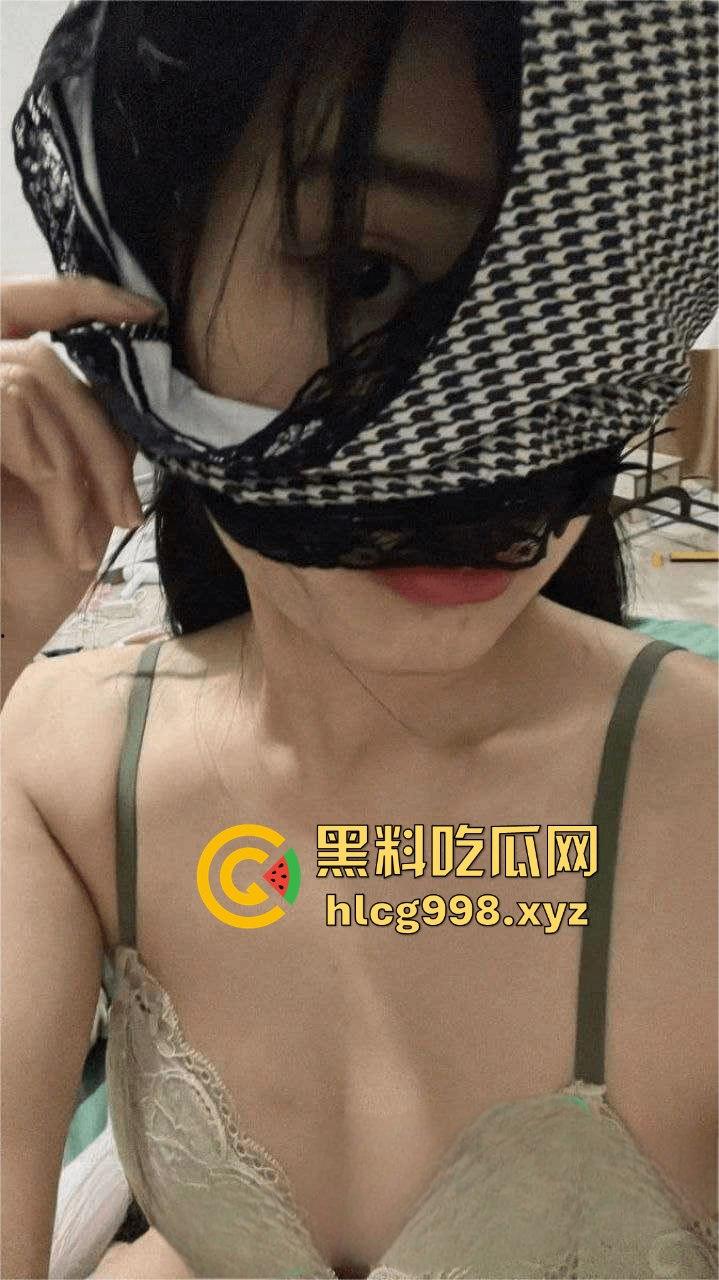 广东深圳女大学生清纯外表下的淫乱生活，性欲旺盛背地聊骚勾男人！  第3张