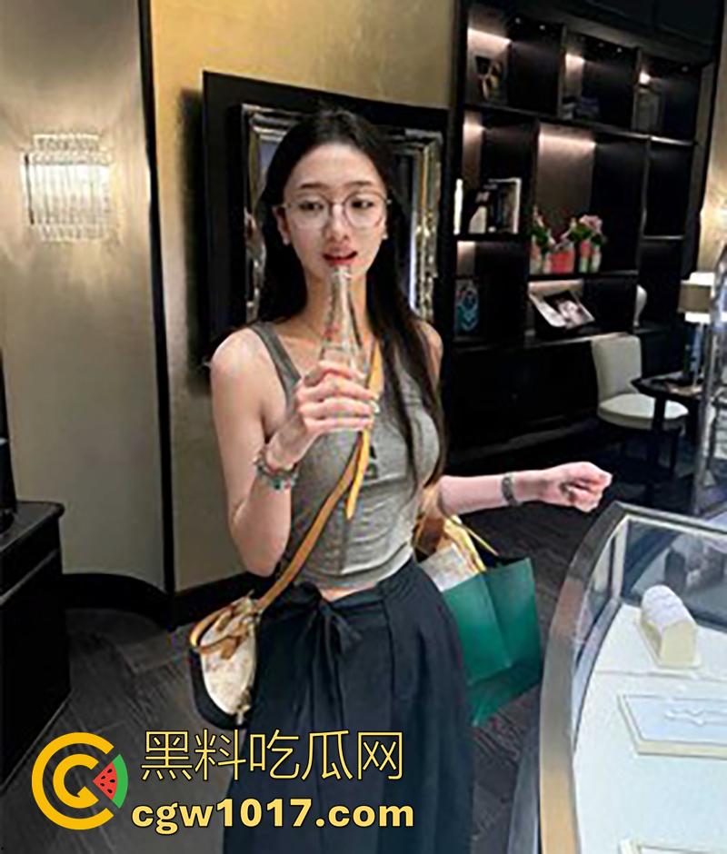 19岁爆火童星【荣梓杉】，被女友李禹熹发文曝光，年纪轻轻出轨家暴，渣男人设彻底塌房，性爱视频完美露脸实锤无疑！  第6张