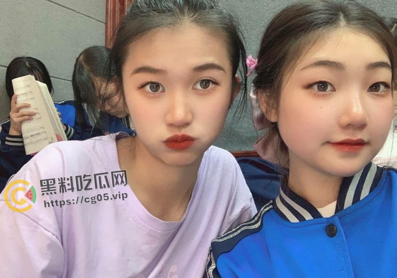 北京艺术传媒职业学院 大一舞蹈新生下海被曝光 绝对反差婊 喜欢毒龙钻 吃脚趾 胸上还纹身  第4张