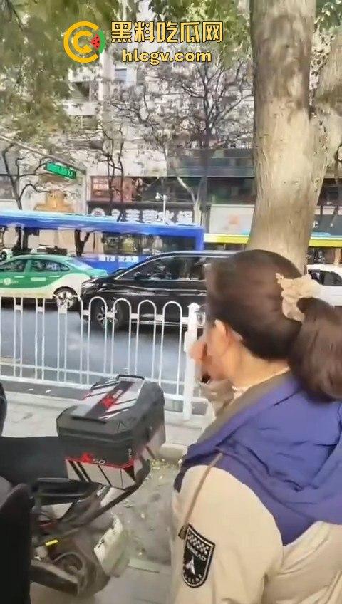 兰州公交车失控酿大祸，狂撞多车现场如战场！4人受伤，目击者吓到腿软！  第9张