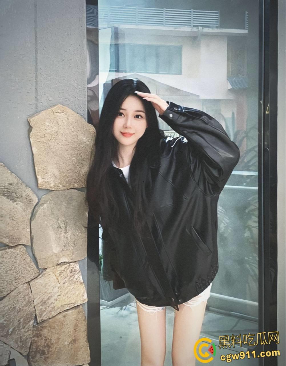 推特约炮大神【我的枪好长】，约炮高颜值白丝JK制服，蜜桃臀尤物女神被猛烈打桩，娇喘声格外动人 ！  第2张