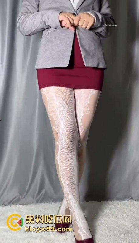 小编推荐！抖音极品少妇【田囡囡】肥臀熟女擦边裸舞自摸，各色丝袜高跟真空上阵非常诱人，先撸为敬！  第6张