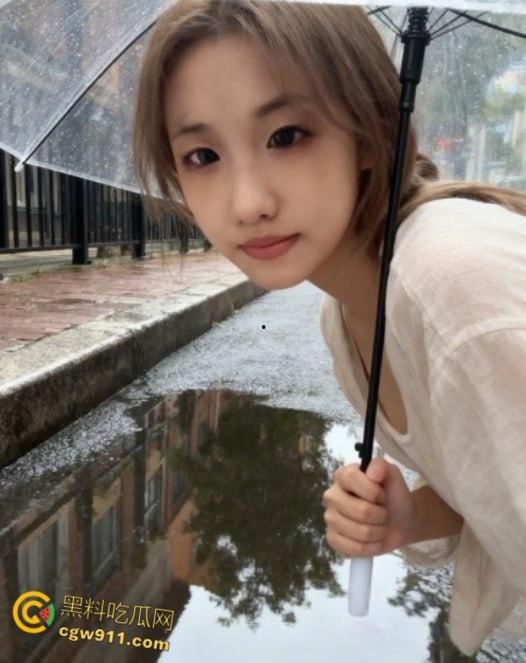 渣男大叔约炮清纯学生妹，懵懂少女蒙眼口爆颜射，黑丝美乳被狗链调教玩弄，扛腿抽插淫叫不止 ！  第4张