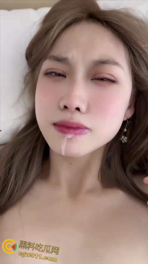 渣男大叔约炮清纯学生妹，懵懂少女蒙眼口爆颜射，黑丝美乳被狗链调教玩弄，扛腿抽插淫叫不止 ！  第8张