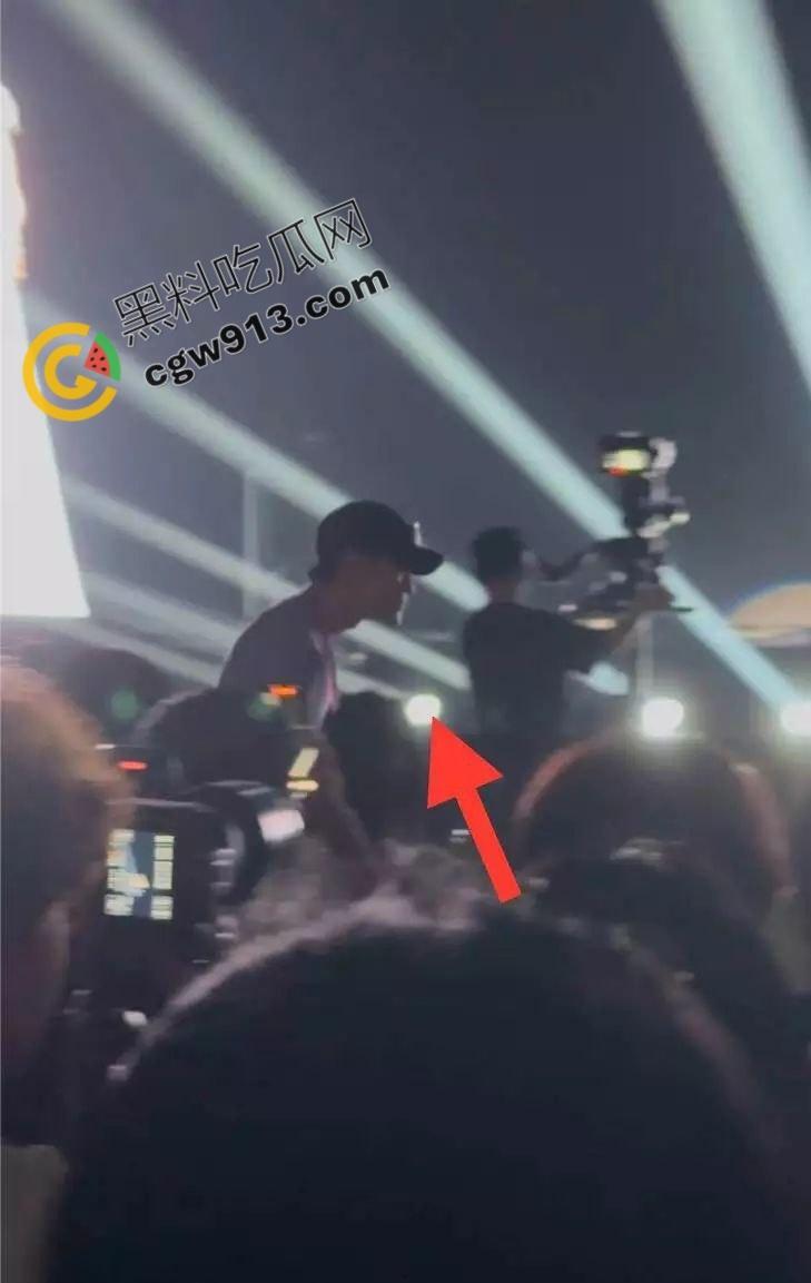 香港顶流巨星邓紫棋情海再掀波澜！现男友魏骏杰出轨女歌手林芊莹，两人偷情视频曝光引发全网热议  第7张