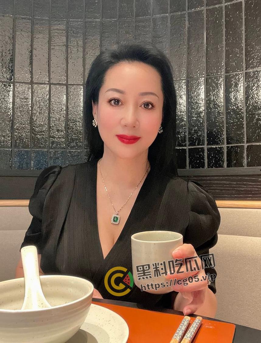 阿姨 我不想努力了！青壮小伙约炮房东饥渴阿姨 给阿姨舔喷射了 全程骚话 姨是真的败火啊  第4张