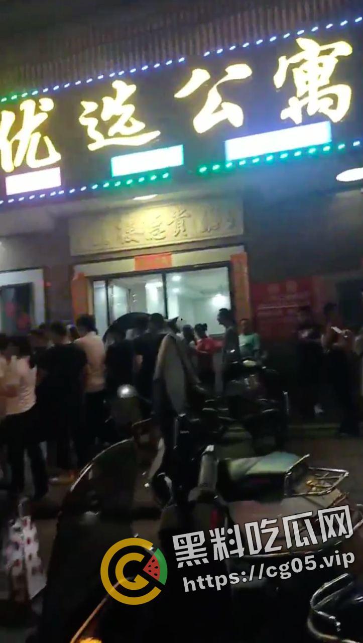 潮汕大南山 68岁老大爷嫖娼40岁少妇 心梗发作当场死掉 男人至死是少年  第7张