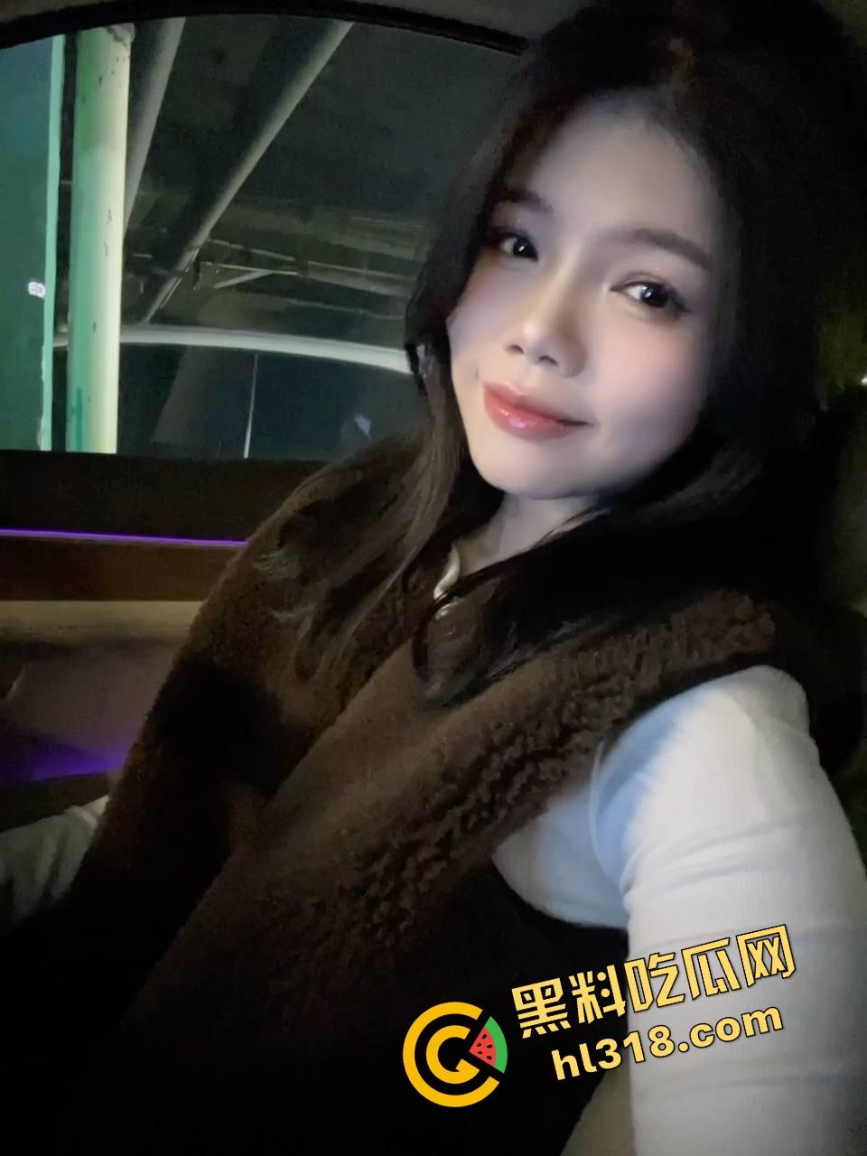 野外车震把骚母狗调教到极致，没扩阴道具直接拿挡杆用，整个挡杆被吞进去，每次挂挡思想不纯洁了！  第6张