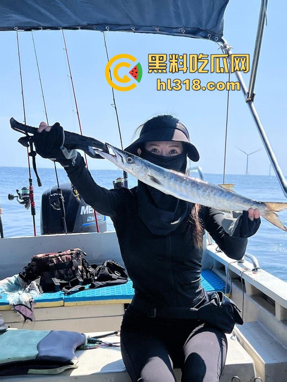 不好意思用力太猛！把刚认识的钓鱼媛都操哭了，极品性感名媛被当地肉便器猛操，上午钓的鱼晚上吊的她！  第1张