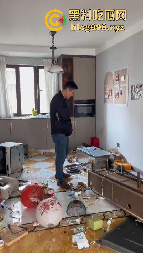山东济宁家暴男出轨还砸家！吵架上头砸得天翻地覆，自己绿了还狂发脾气！  第2张