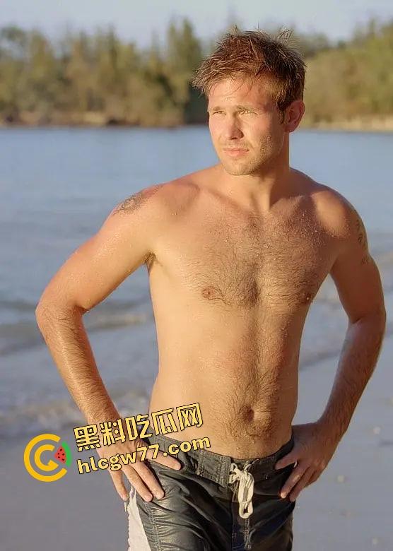 【碧海娇娃】逐浪为生安妮孤身赴夏威夷木屋训练，只为一跃浪尖，找回人生信仰！  第8张