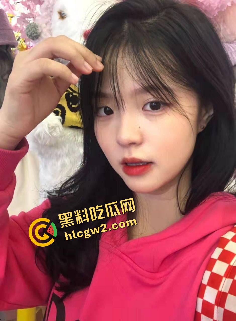 南昌艺术职业学校纯情女高『谭绘娟』清纯背后反差的一面！私拍粉穴自慰露奶 独家流出！  第6张