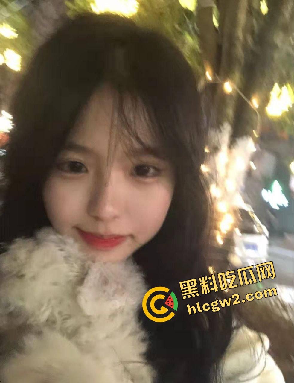 南昌艺术职业学校纯情女高『谭绘娟』清纯背后反差的一面！私拍粉穴自慰露奶 独家流出！  第8张