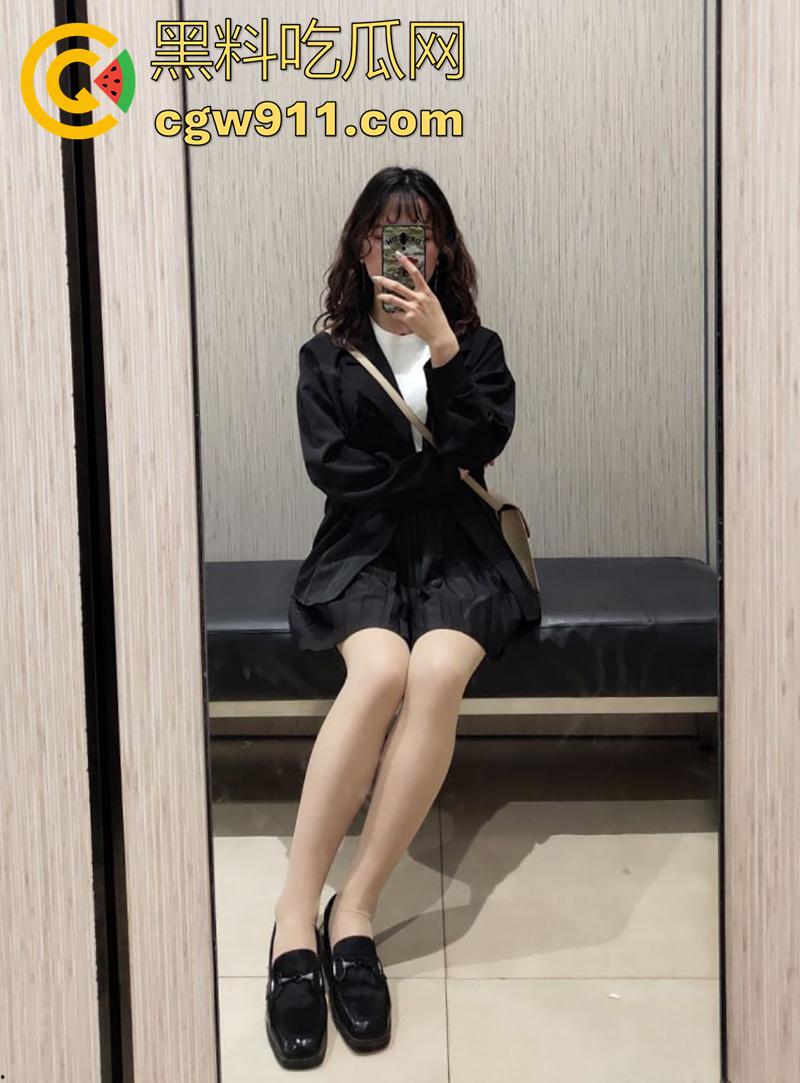 杭州骚逼语文老师【魏雨静】背着男友偷情体育老师，性爱自拍被男友发现曝光，口技一流，疑似被爆菊叫声凄惨！  第2张