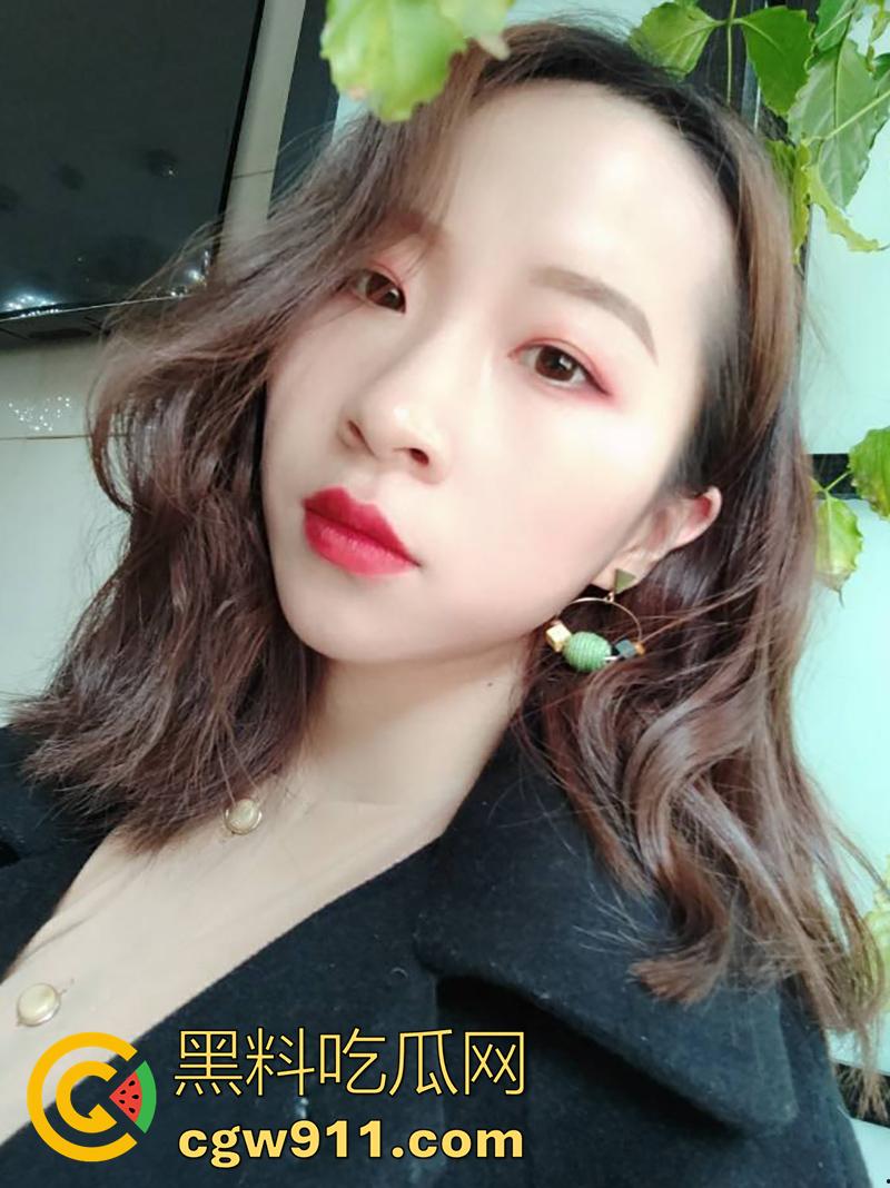 杭州骚逼语文老师【魏雨静】背着男友偷情体育老师，性爱自拍被男友发现曝光，口技一流，疑似被爆菊叫声凄惨！  第3张