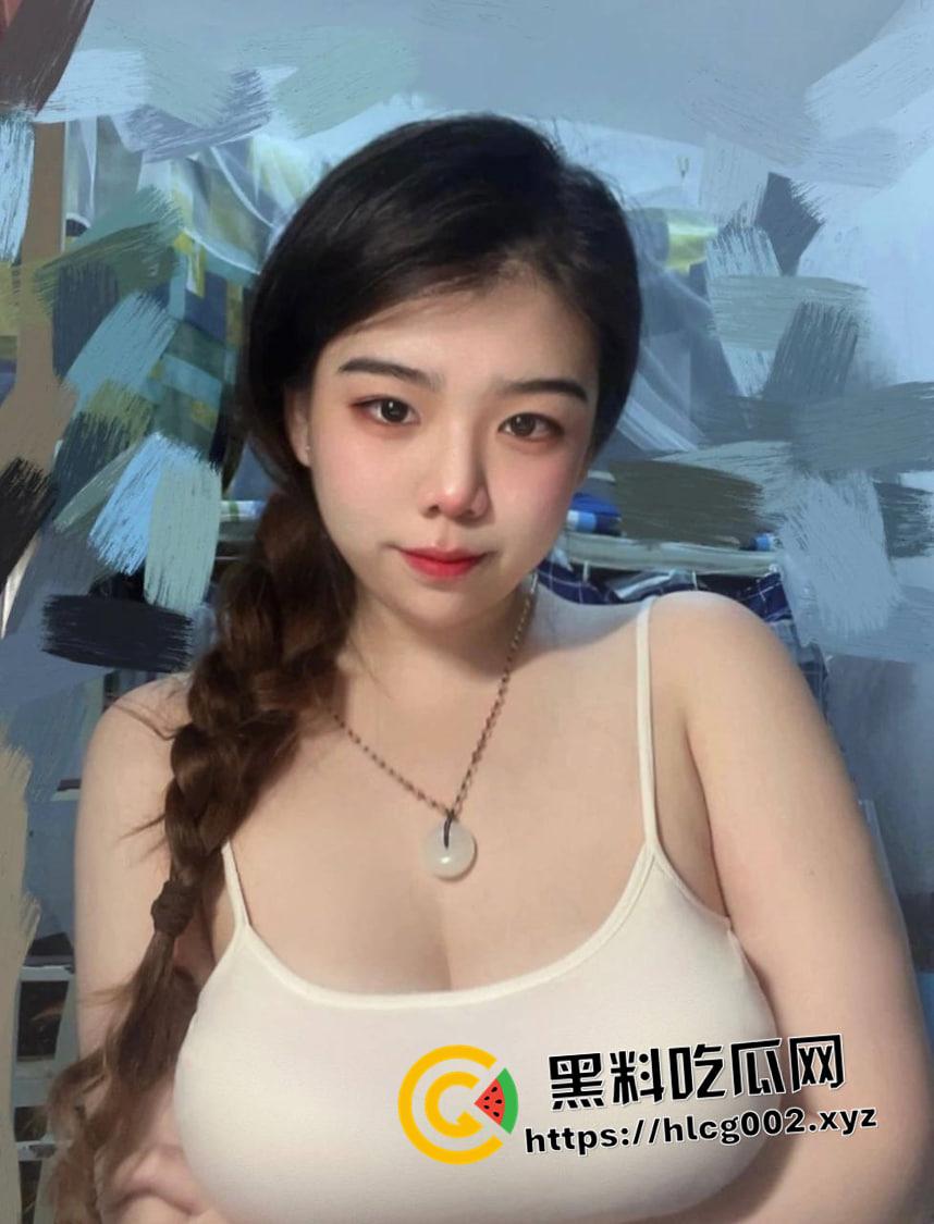 云南大学巨乳学姐被调教 喜欢被深喉的母狗 肥美多汁的鸡巴套子 被富二代包养调教视频流出  第4张