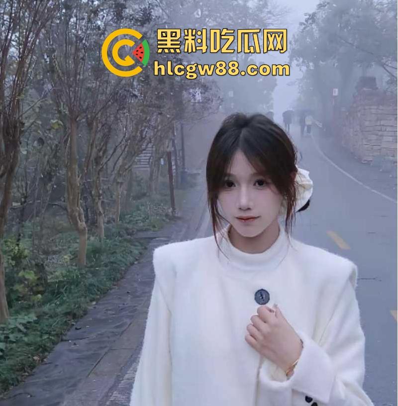 渣男约炮抖音小网红【ZYoix】边操逼边拍给朋友炫耀 不雅视频全网疯传！  第3张