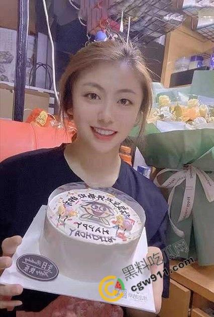 天津美艳公务员人妻与领导风流视频外泄！淫态尽露，深喉口交，SM捆绑惊呆网友，小穴少女般粉嫩，领导疯狂爆操  第1张