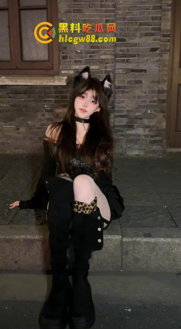 浙江百万网红『 姣姣不吃饺』小妈纯欲脸身材炸裂,成了富二代的高级定制充气娃娃,舔狗没有未来! 第5张 浙江百万网红『 姣姣不吃饺』小妈纯欲脸身材炸裂,成了富二代的高级定制充气娃娃,舔狗没有未来! 第5张