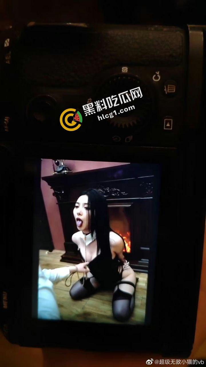 微博身材高挑的反差网红 超级无敌小猫 网上钓鱼 线下和金主爸爸约炮 视频流出  第4张