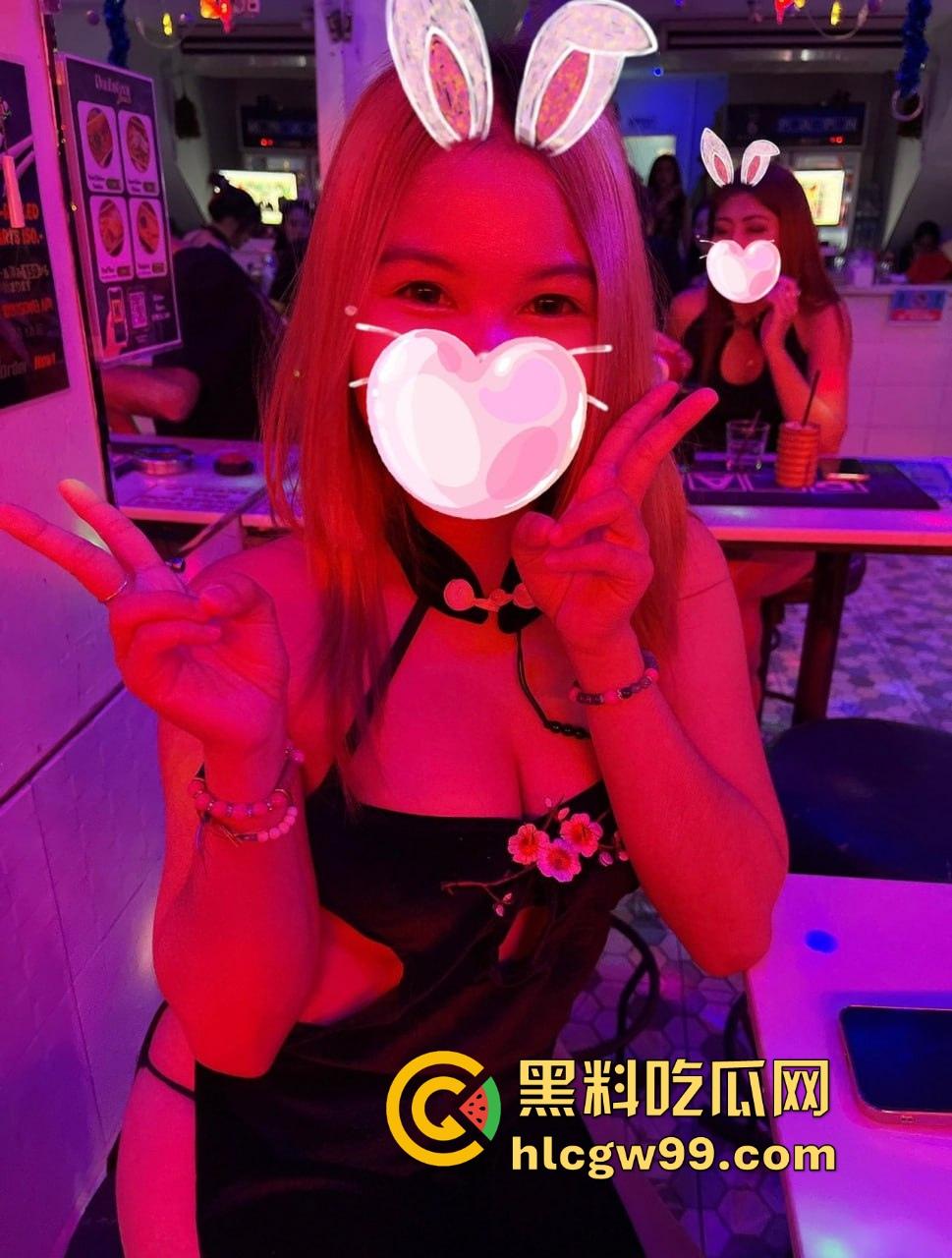 泰国红灯区的美女都快饿死了？少了国人宠爱，只能天天吃洋屌，一点中餐吃不到，摸下面看GG还是MM直接验货！  第1张