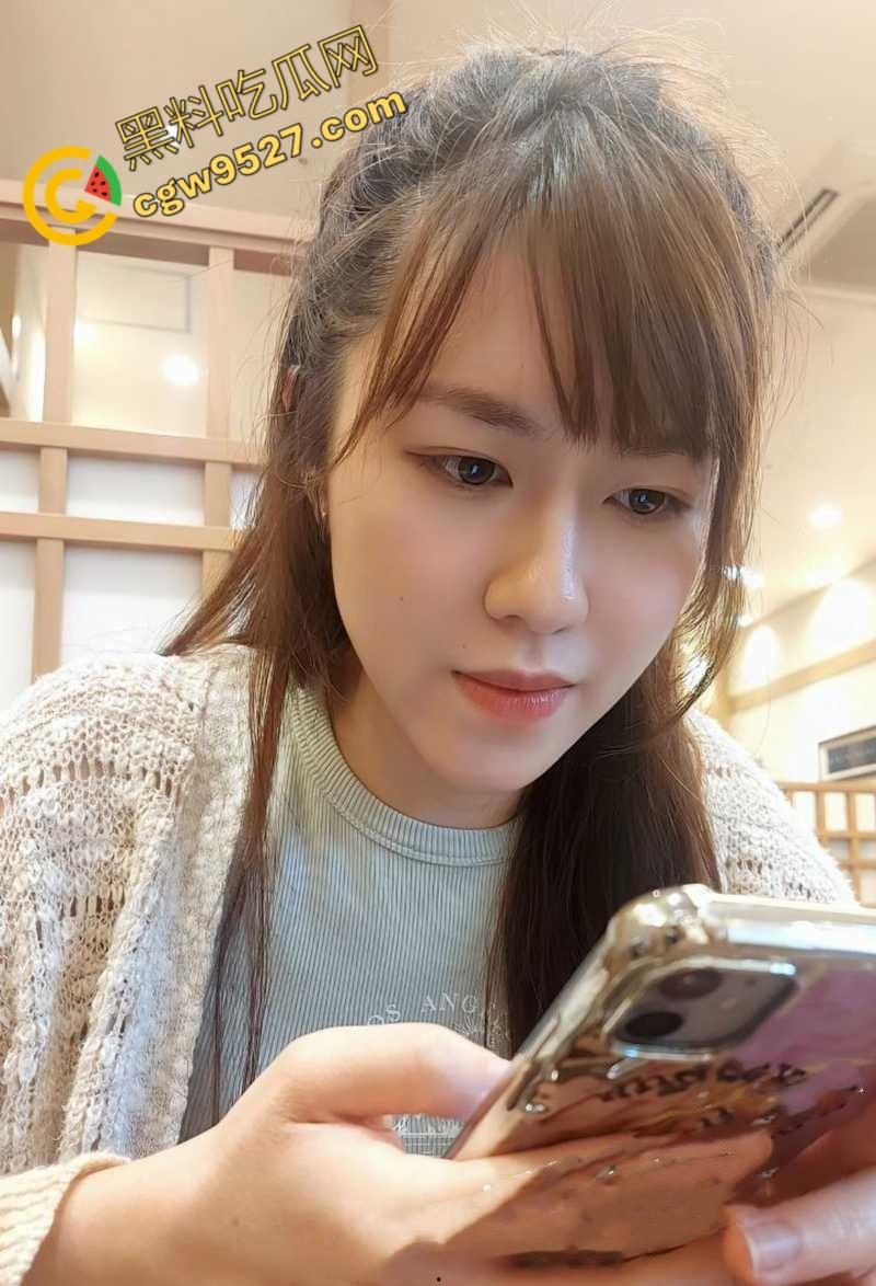 西安人妻刘梅美与老公自拍性爱视频受网友热捧！颜值高，身材纤细，诱人巨乳，粉嫩小穴令人血脉偾张  第1张