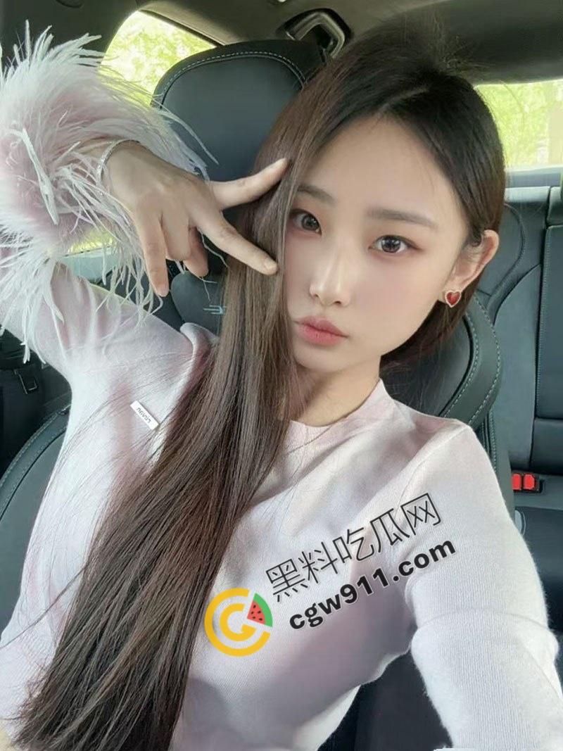 天津舞蹈老师【徐紫璇】骗钱性爱丑闻曝光！性感裸挑逗金主，爆乳露体，粉穴湿滑，后入爆操极品身材  第3张