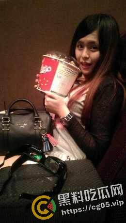 台湾松木科技员工【何雅婷】勾引上司 被男友爆出私密视频 童颜巨乳台妹 叫床都是嗲嗲的  第10张