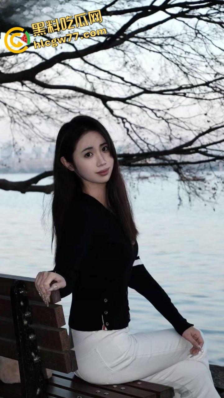 吉林大学舞蹈生【刘雪】修长身材和优雅气质，被男朋友调教成淫荡母狗 ！  第2张