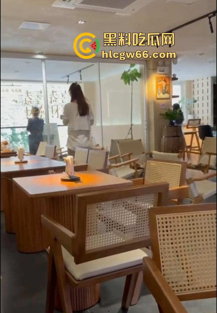 群友分享约了个考研学霸大学生，嫩得掐出水，写完作业才让日，酒店开房都不忘冲刺一战！  第4张